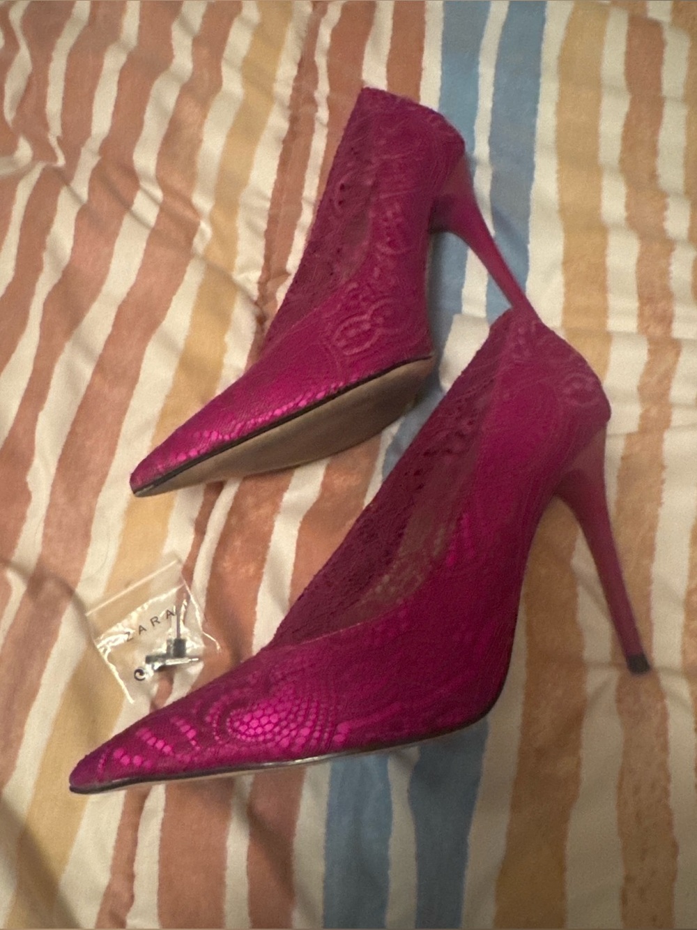 Zara Lace Pointed-Toe Heels in Magenta